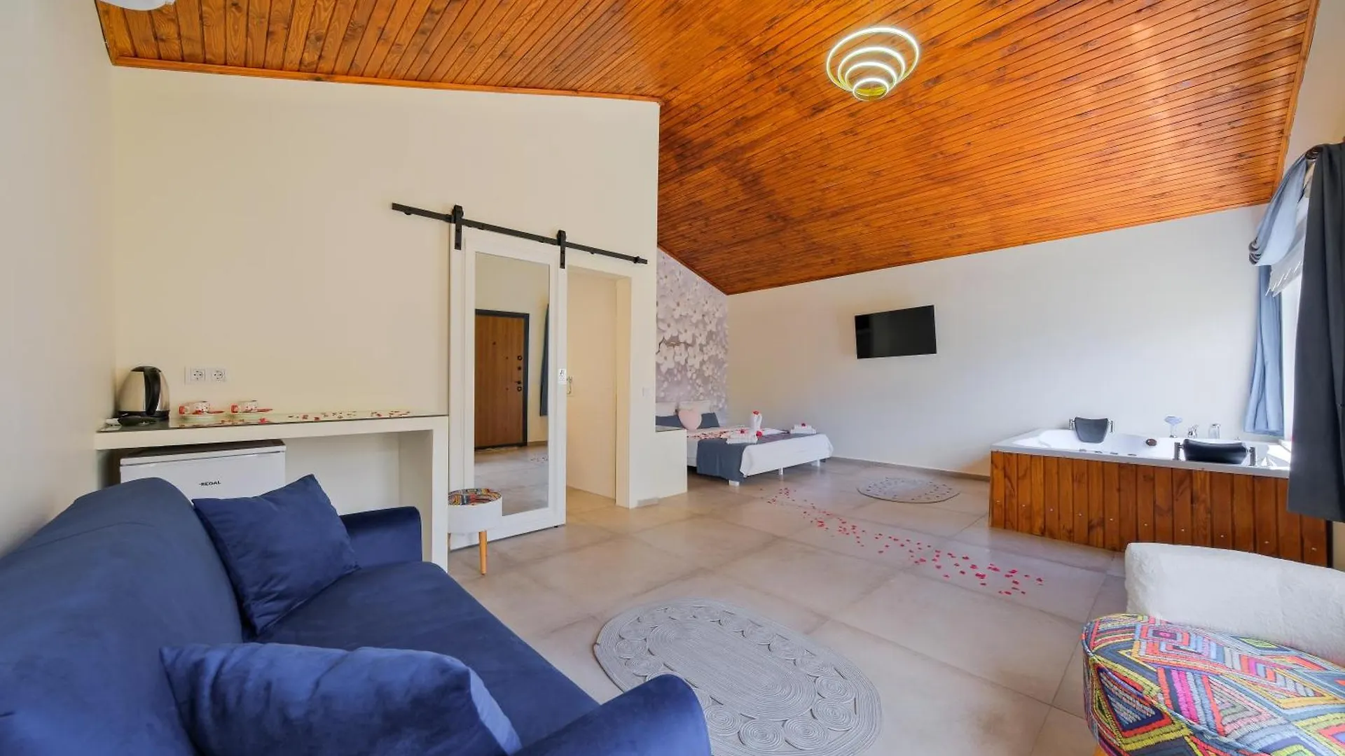 Larimar Suite Hotel Oludeniz 2*,